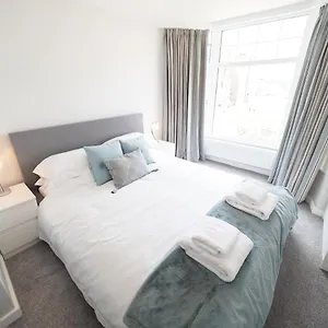  Apartment Sea View House
