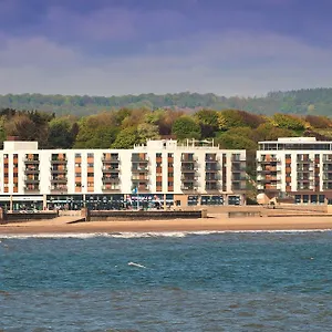  Apartment The Sands Sea Front