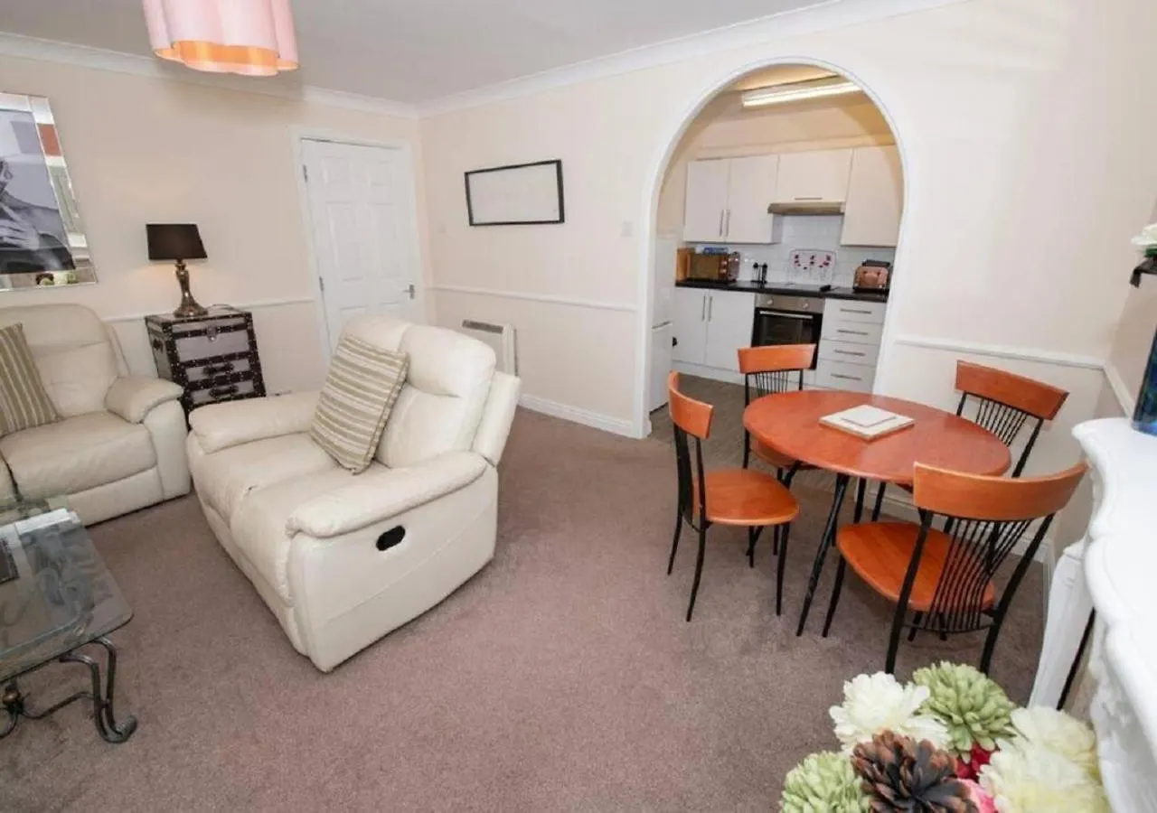 Puffin - Beautifully Furnished Double Bedroom Apartment Скарборо
