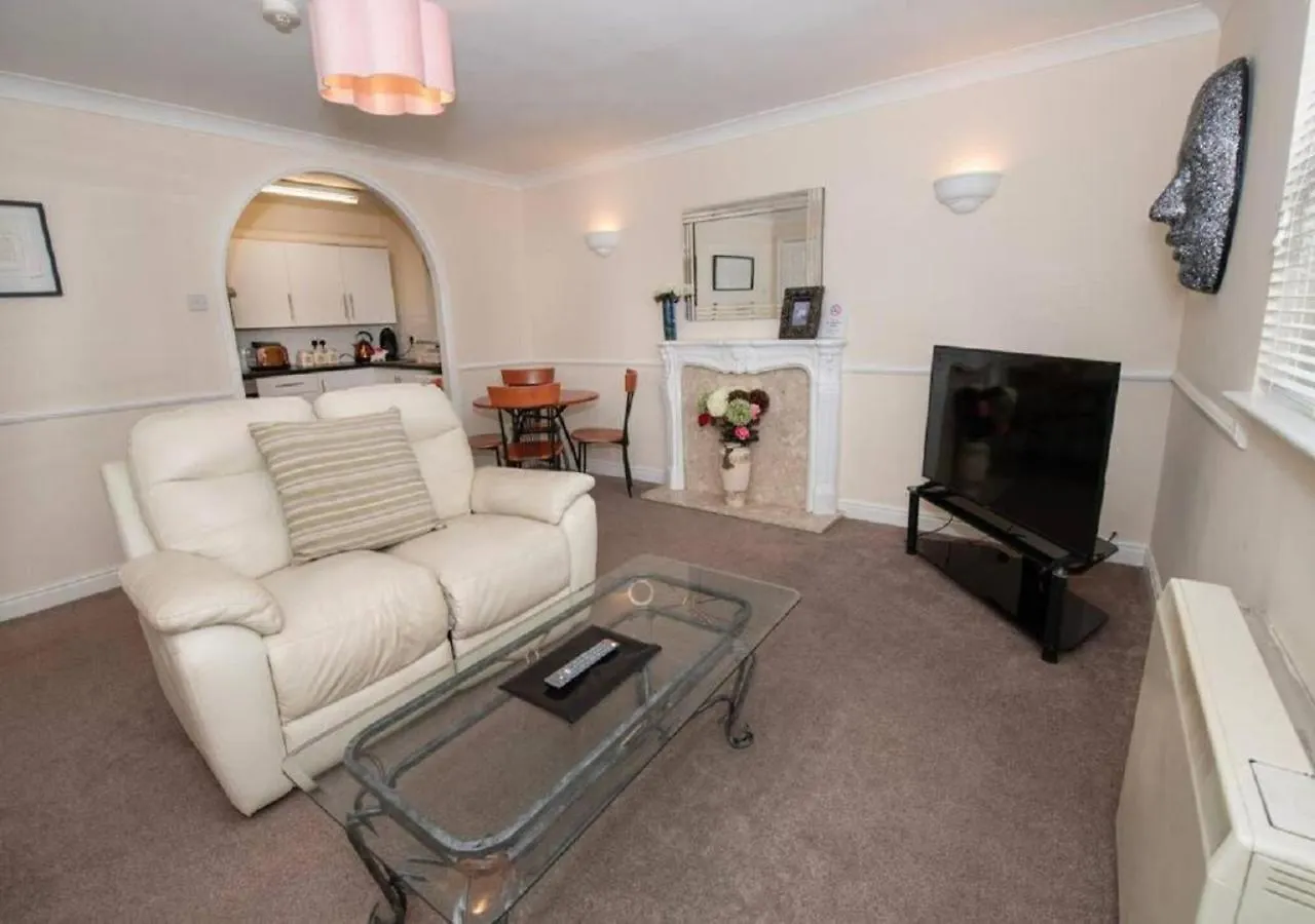 Puffin - Beautifully Furnished Double Bedroom Apartment スカーバラ イギリス