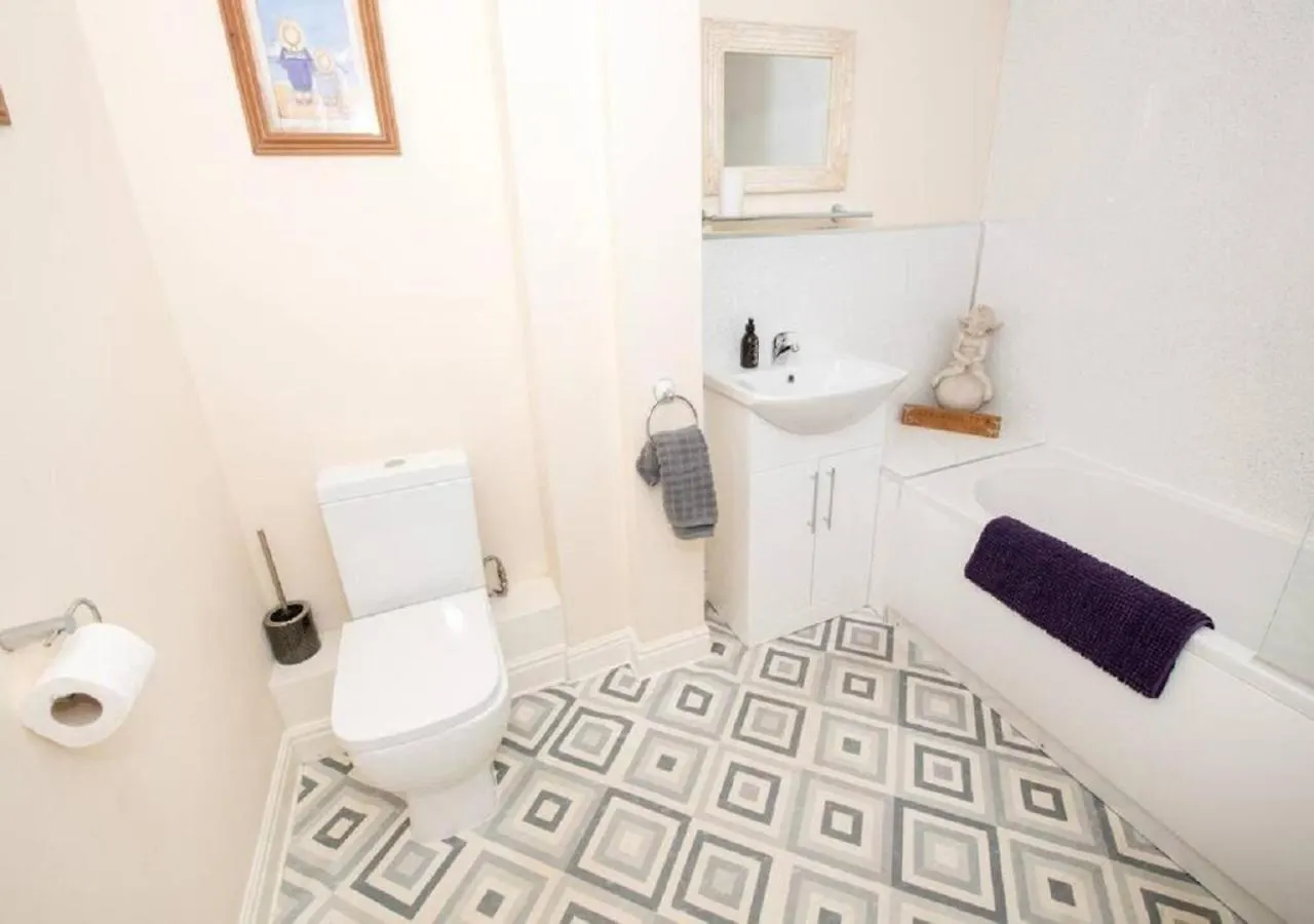Puffin - Beautifully Furnished Double Bedroom Apartment スカーバラ 0*,