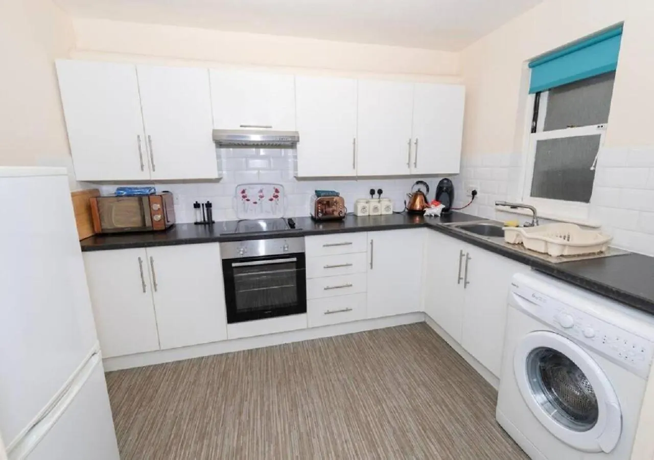 Puffin - Beautifully Furnished Double Bedroom Apartment スカーバラ イギリス